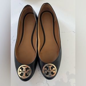 Black and Gold flats size 10 true to size they run a bit small.